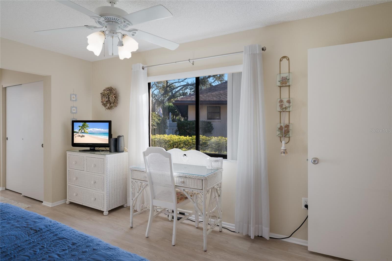 Image 22 of 37 For 3451 51st Avenue Circle W