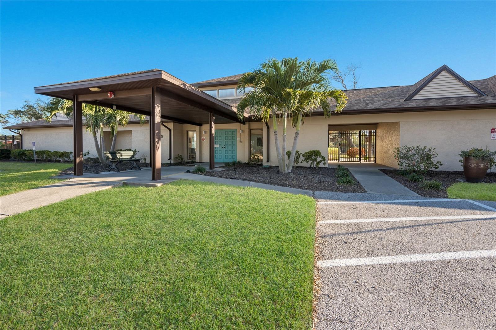 Image 32 of 37 For 3451 51st Avenue Circle W