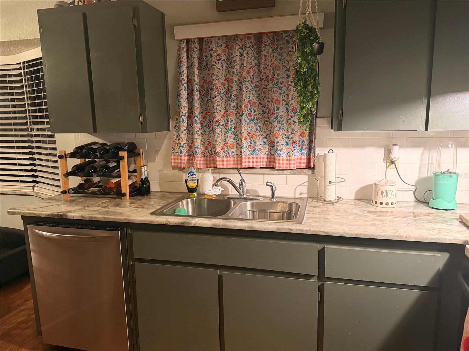 Image 10 of 28 For 7308 Fairwood Avenue