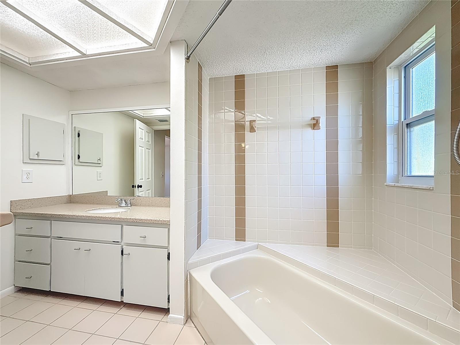 Image 29 of 43 For 3845 Erin Brook Drive