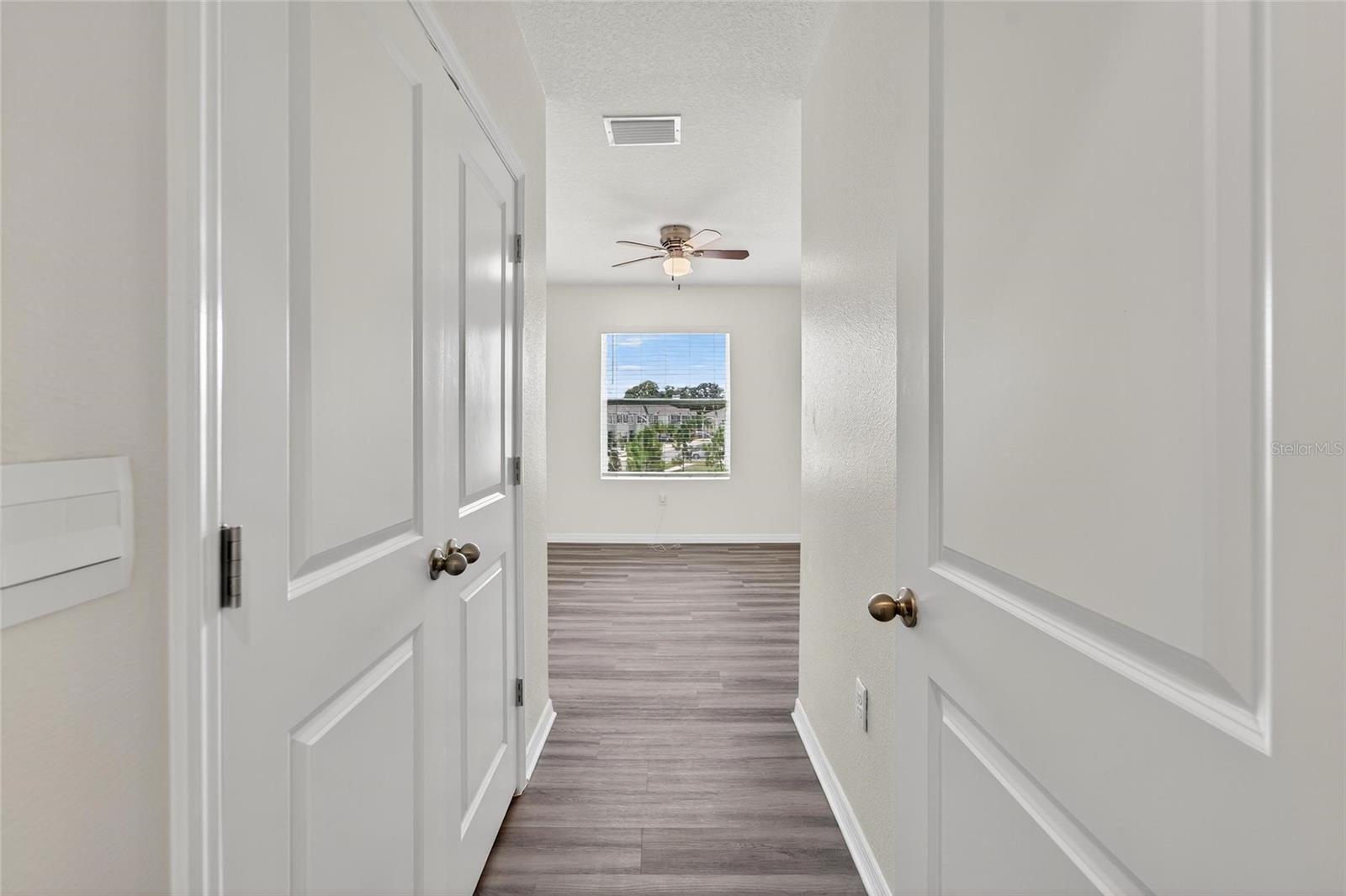 Image 33 of 66 For 5068 Captain Davis Drive