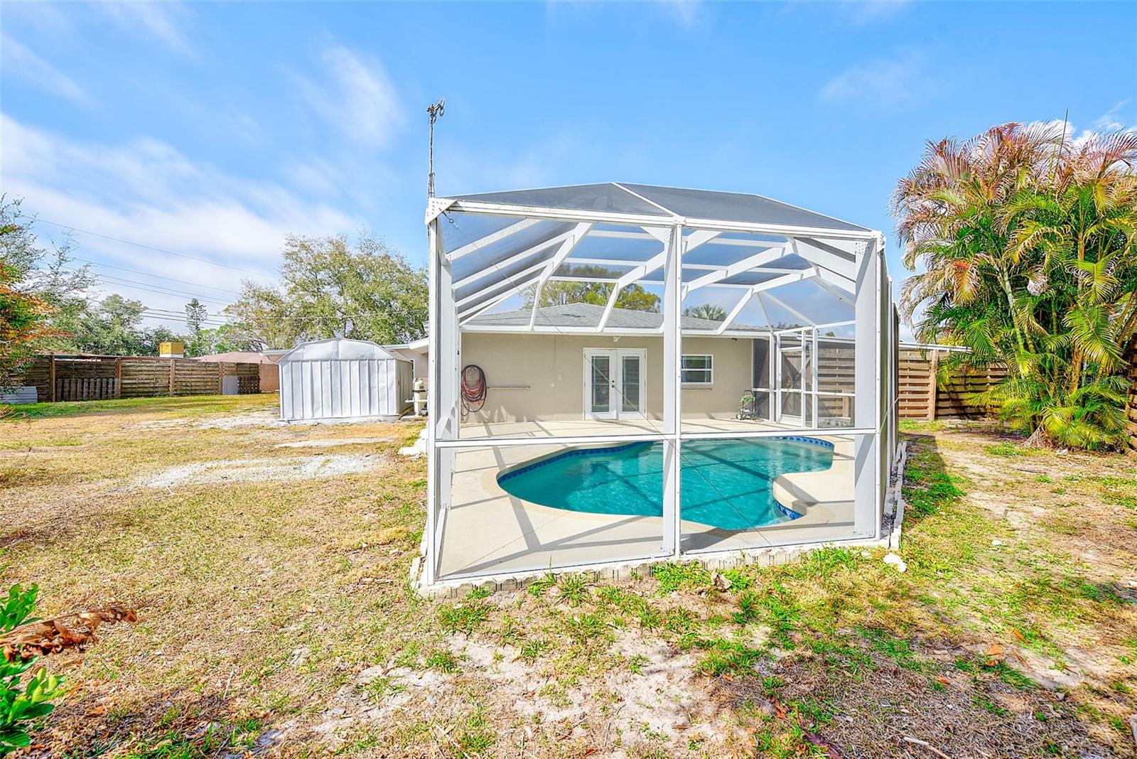 Image 45 of 67 For 3946 Omega Circle