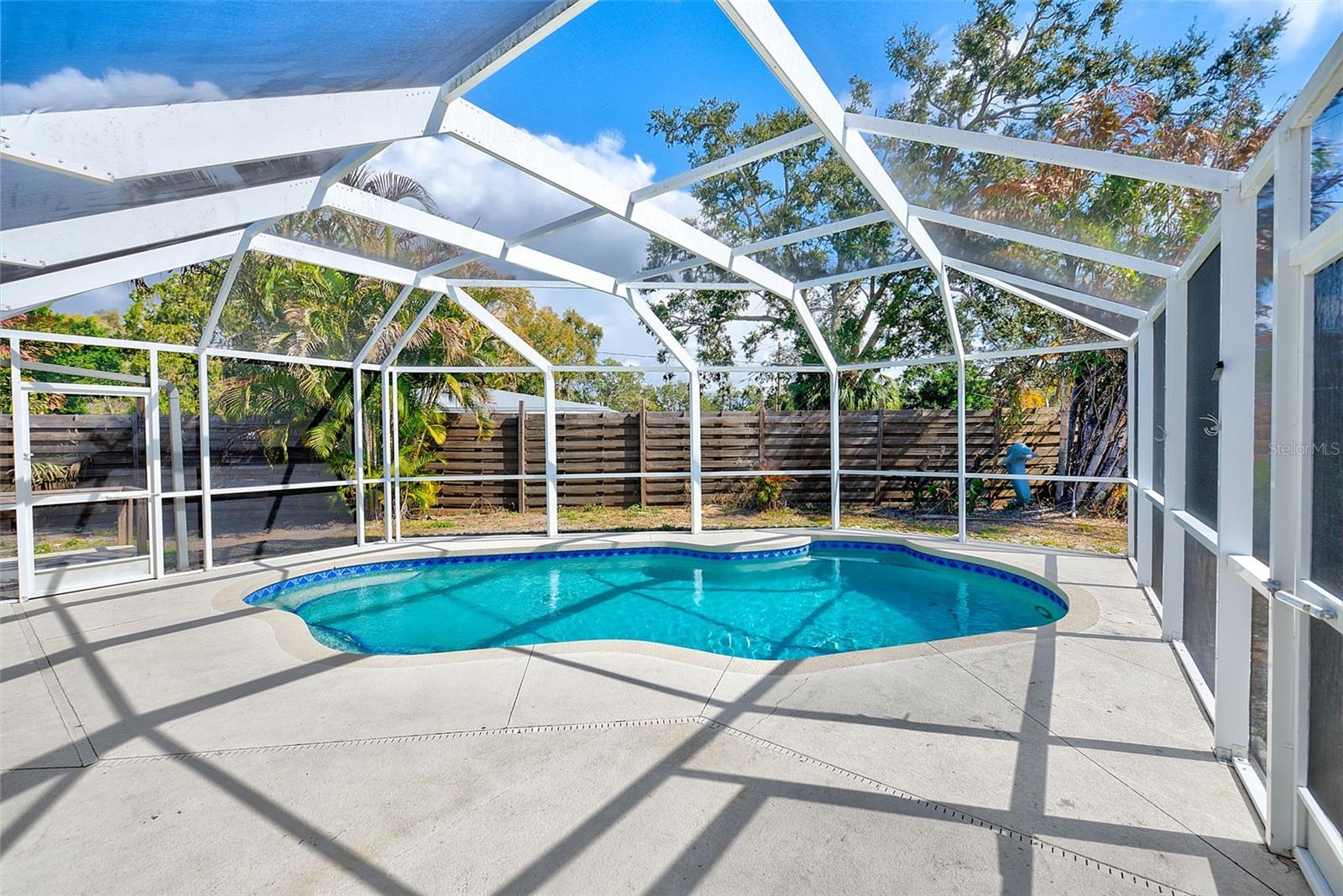 Image 46 of 67 For 3946 Omega Circle