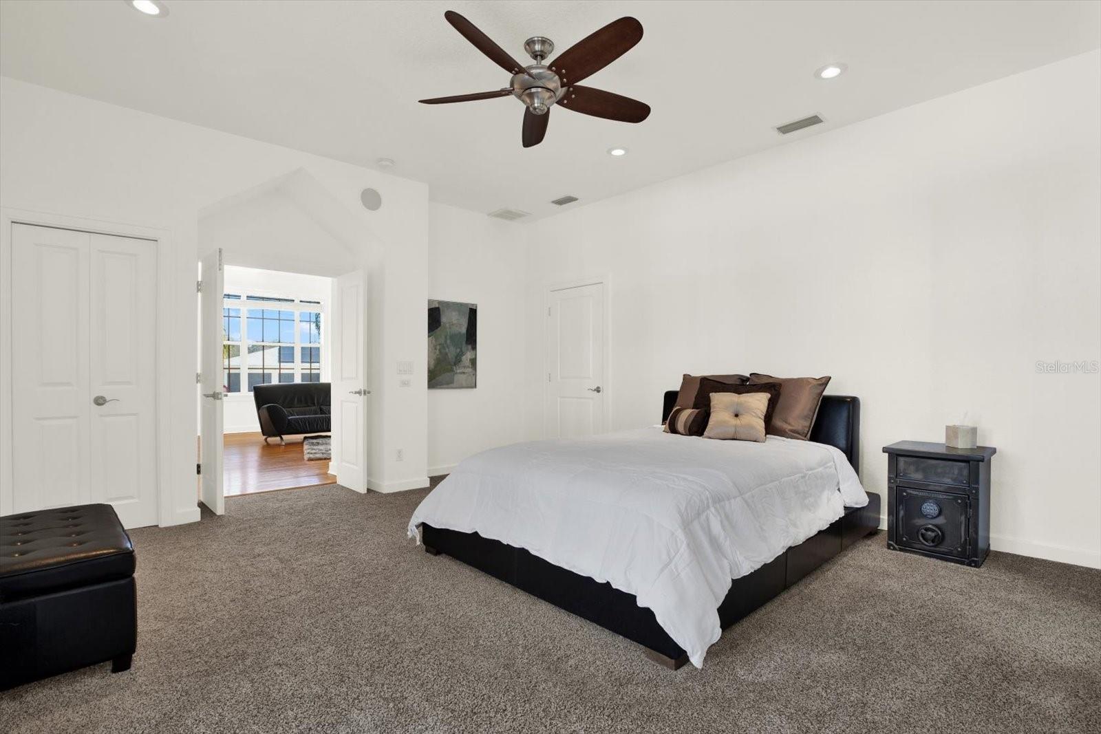 Image 18 of 47 For 504 Fairview Road