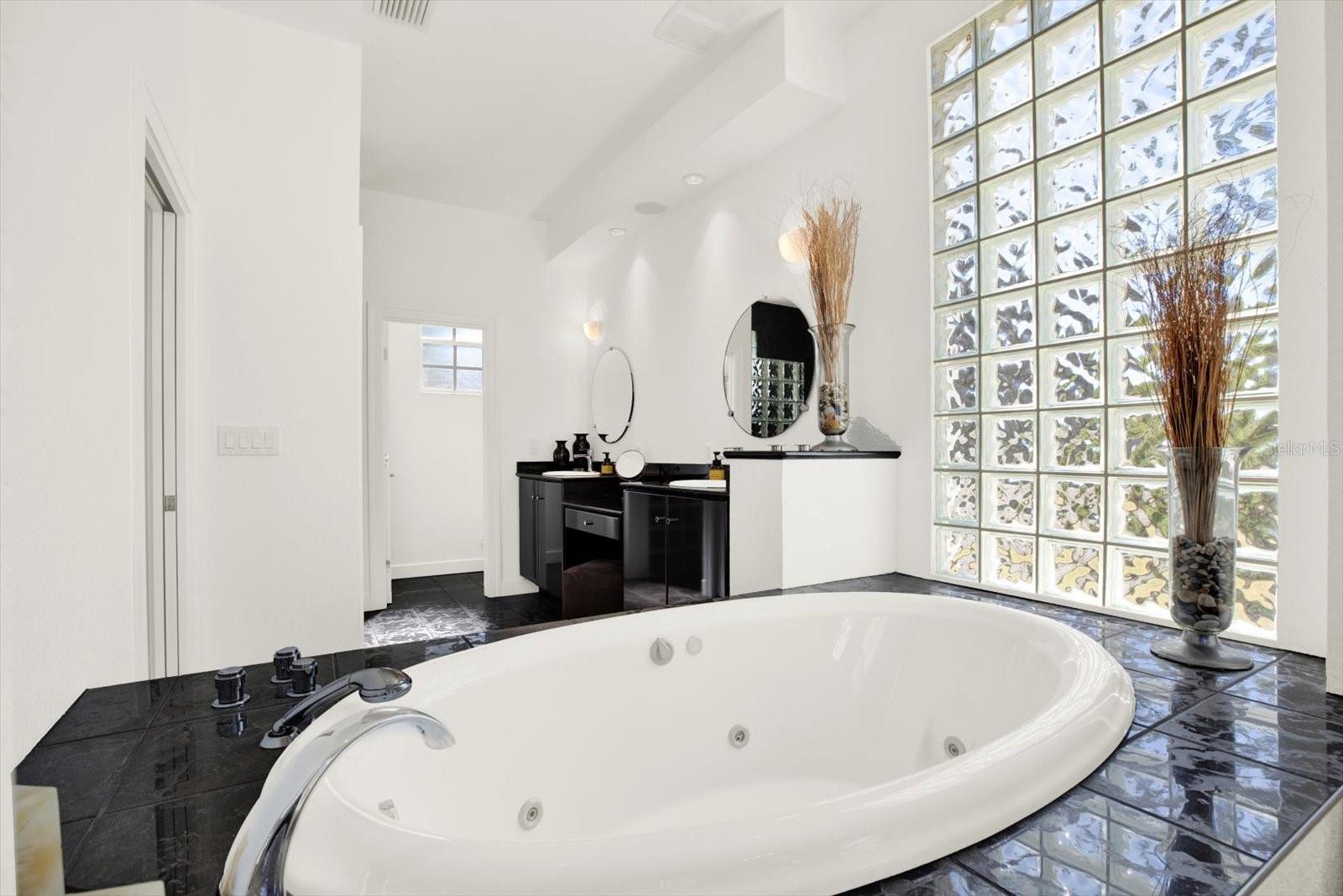 Image 24 of 47 For 504 Fairview Road