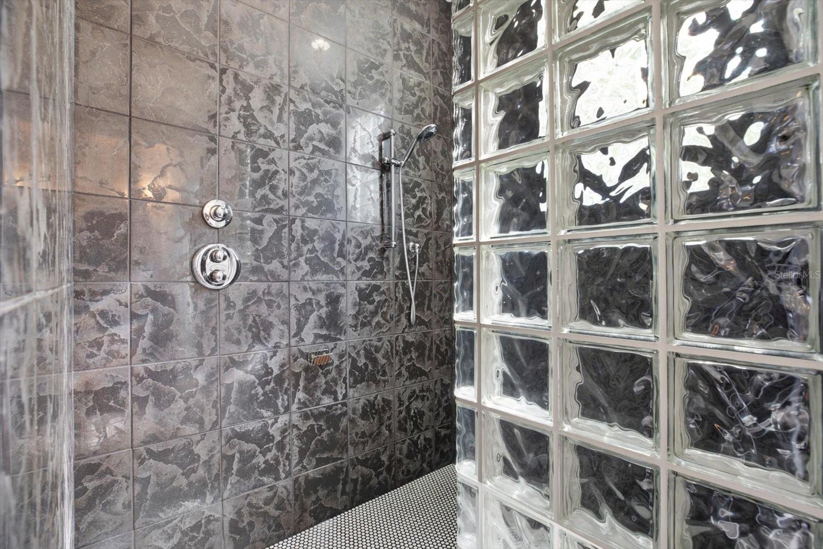 Image 25 of 47 For 504 Fairview Road