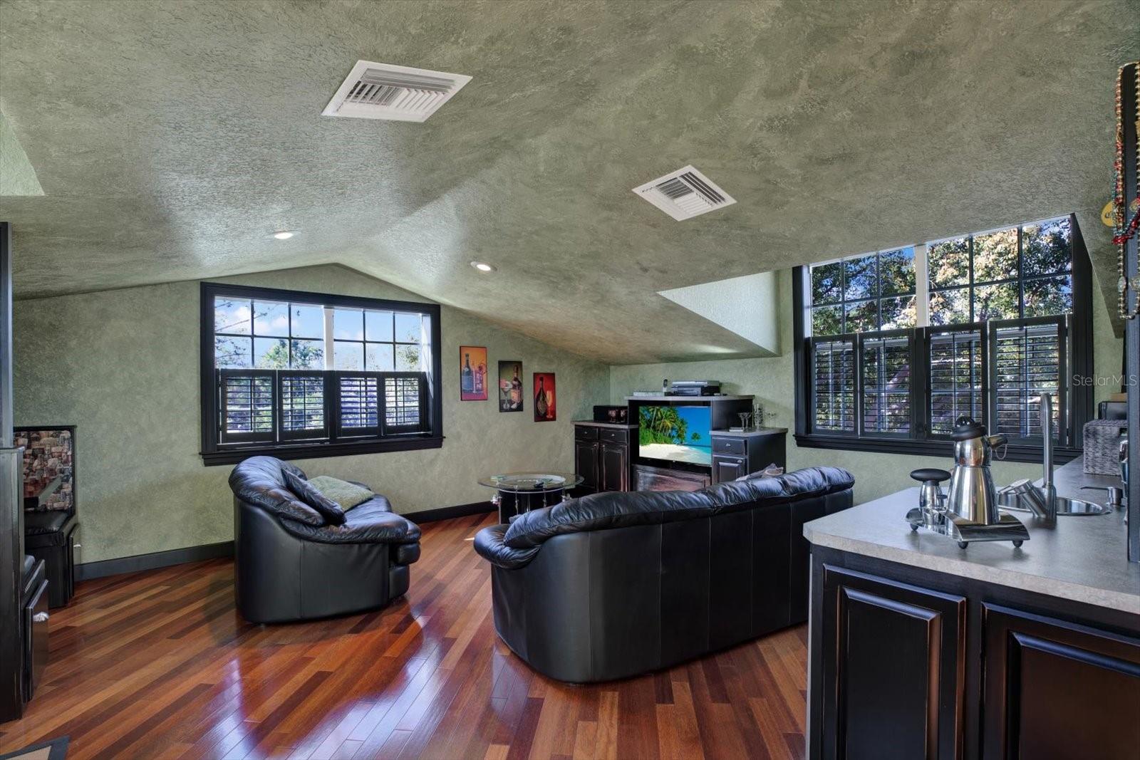 Image 35 of 47 For 504 Fairview Road