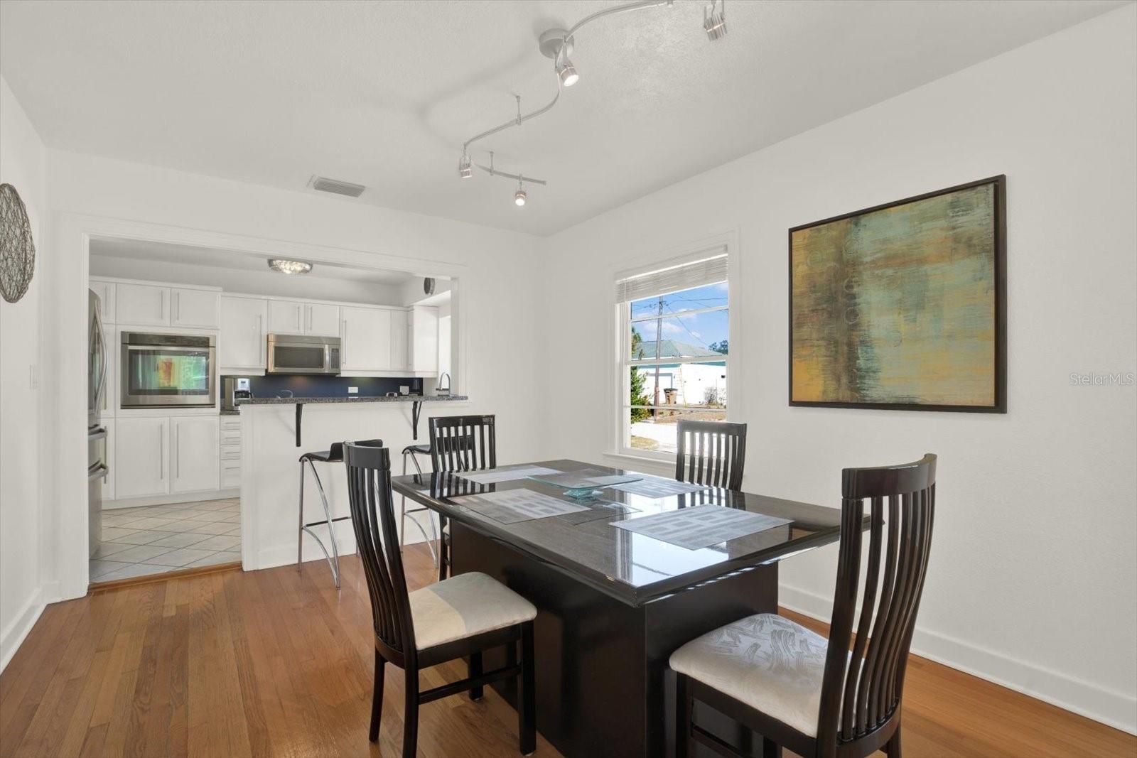 Image 5 of 47 For 504 Fairview Road