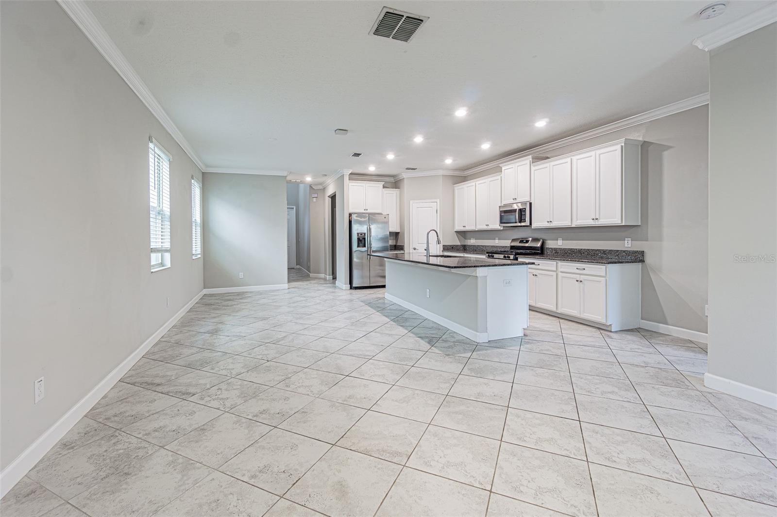 Image 20 of 42 For 5000 Ballantrae Boulevard