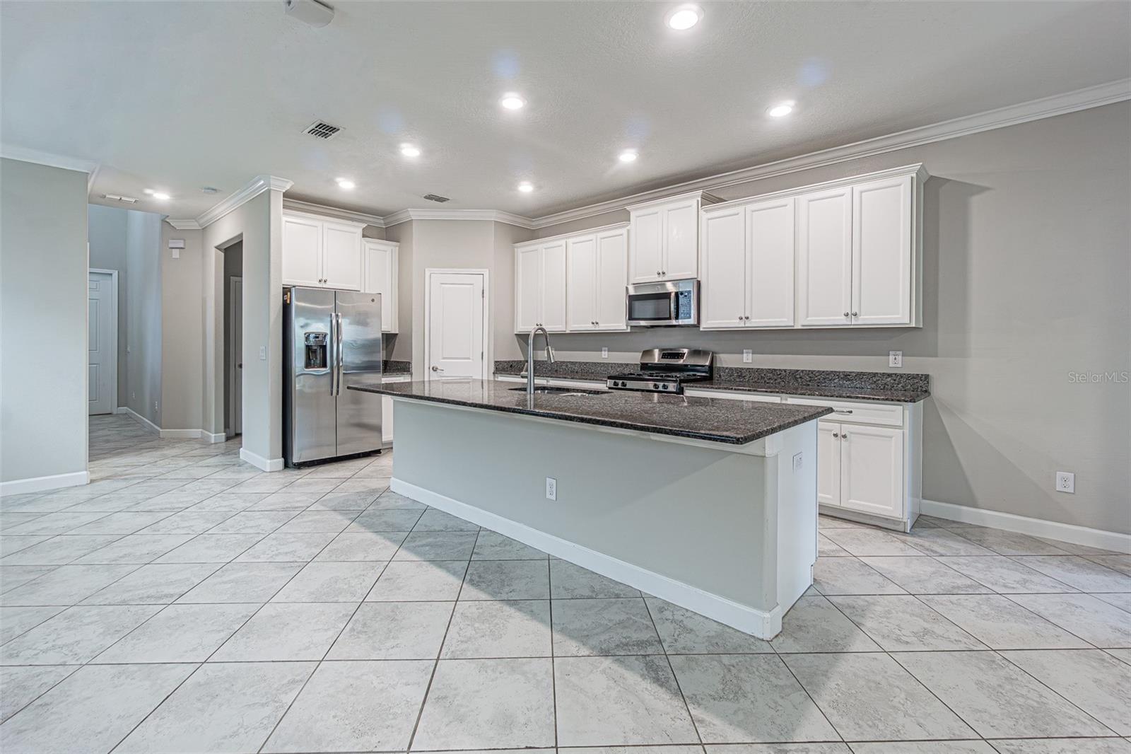 Image 4 of 42 For 5000 Ballantrae Boulevard