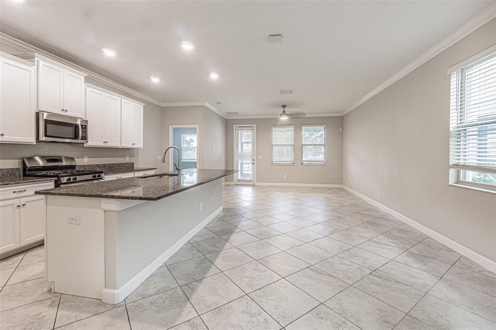 Image 8 of 42 For 5000 Ballantrae Boulevard