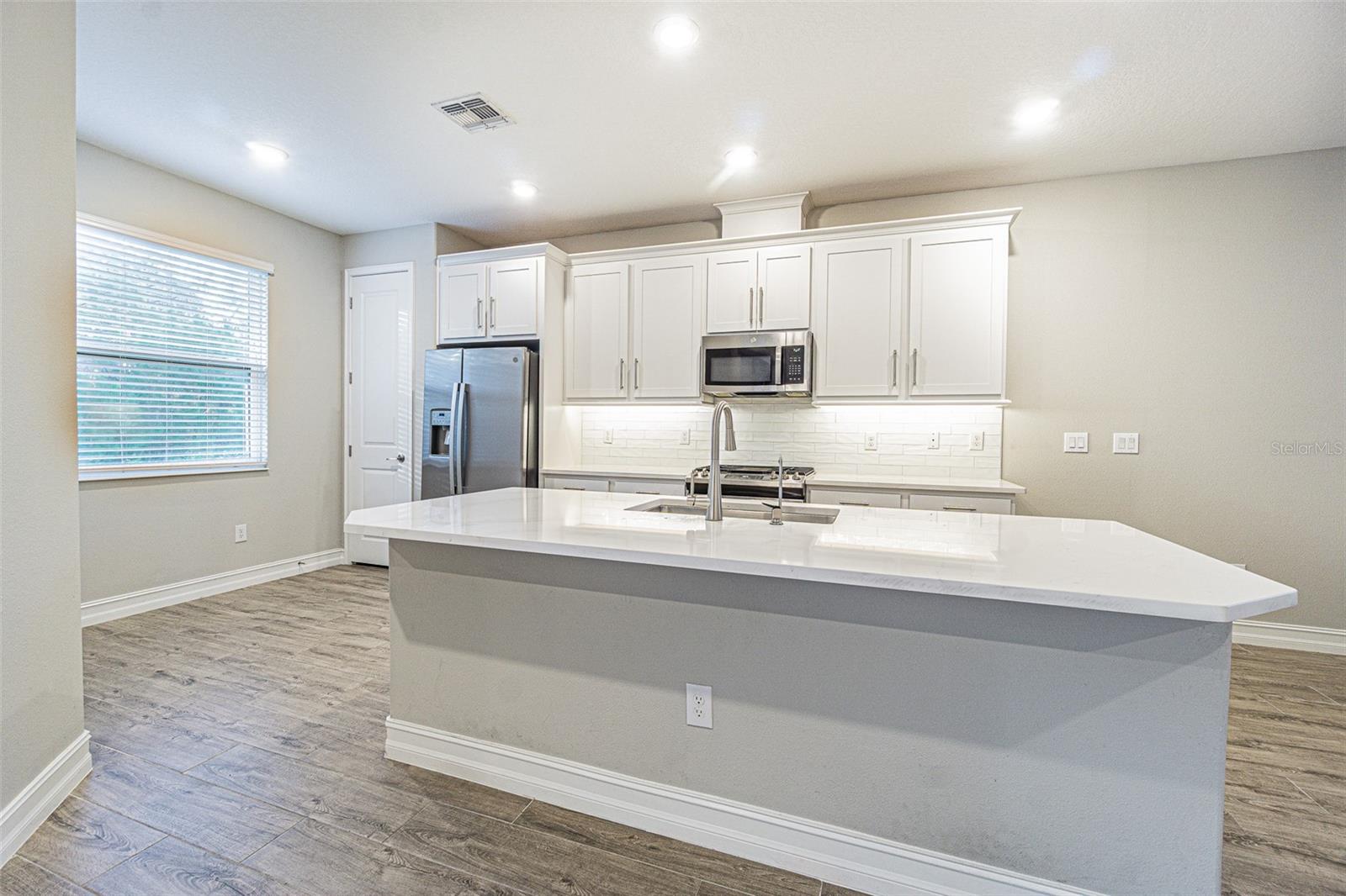 Image 11 of 34 For 5062 San Martino Drive