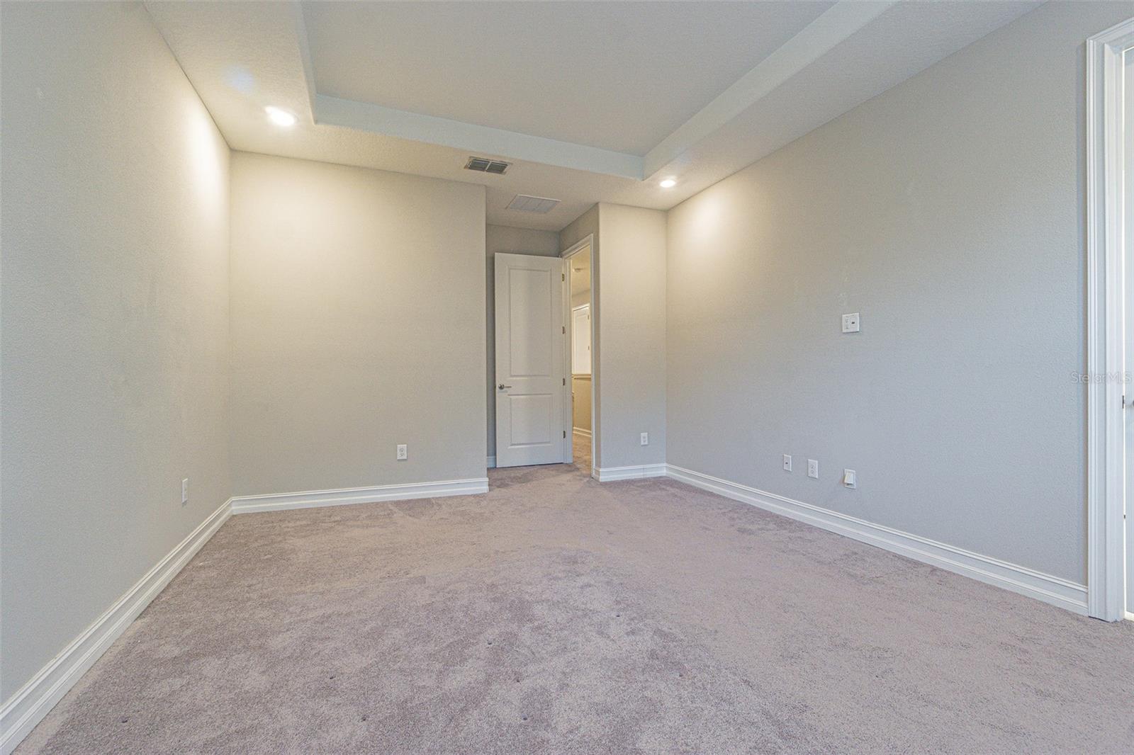 Image 17 of 34 For 5062 San Martino Drive