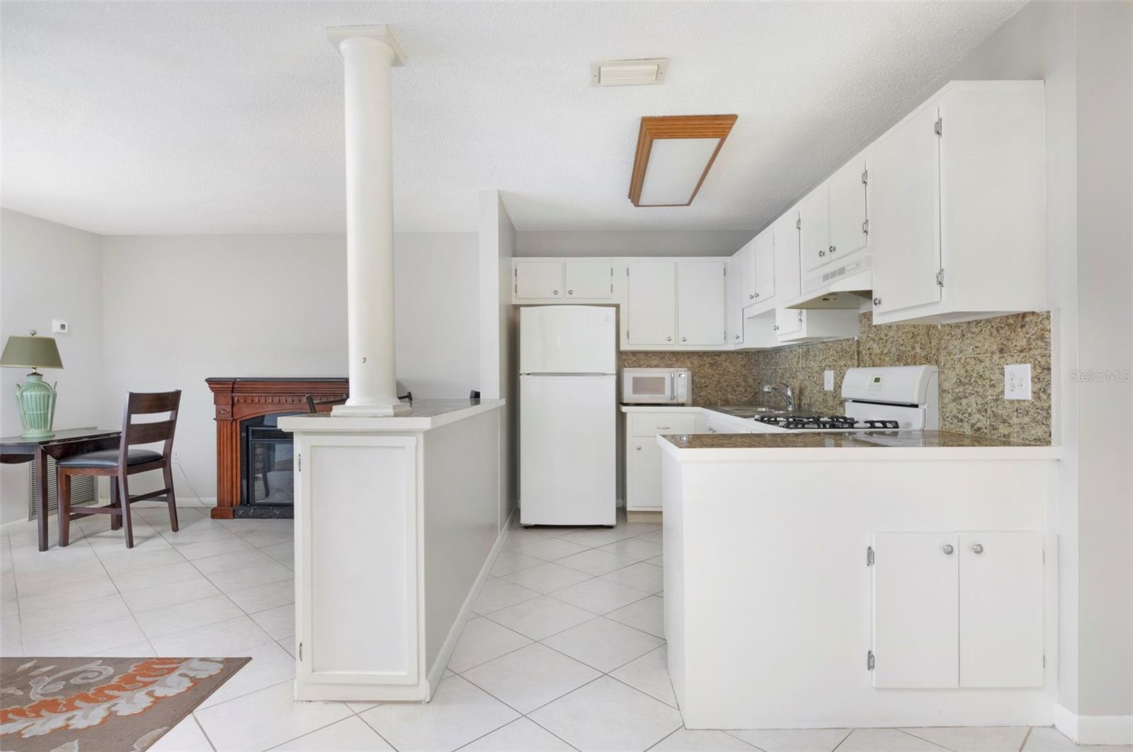 Image 7 of 33 For 5660 80th Street N A202