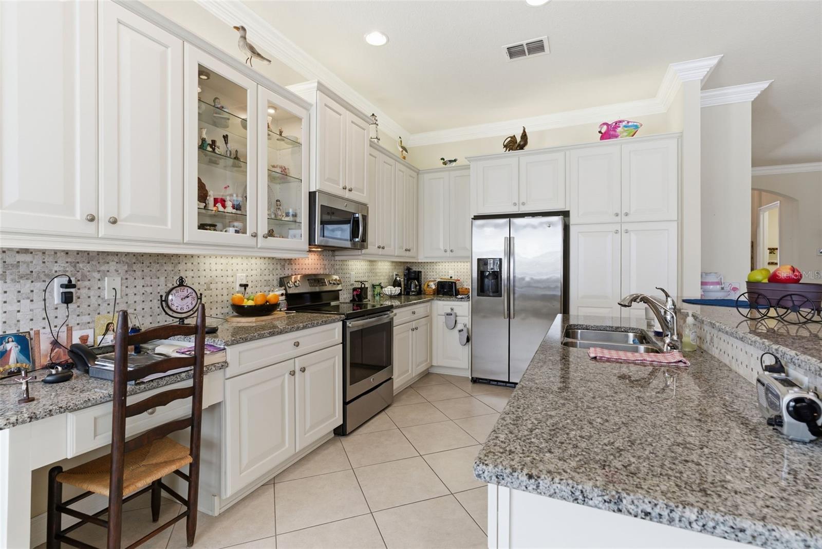 Image 17 of 48 For 16207 Cape Coral Drive