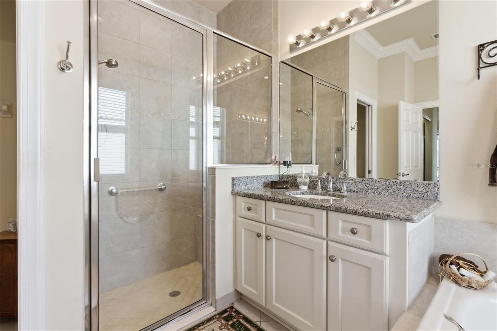 Image 25 of 48 For 16207 Cape Coral Drive