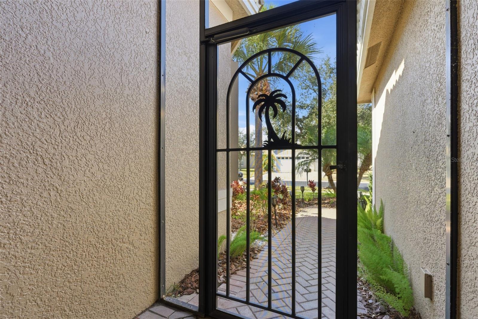 Image 5 of 48 For 16207 Cape Coral Drive