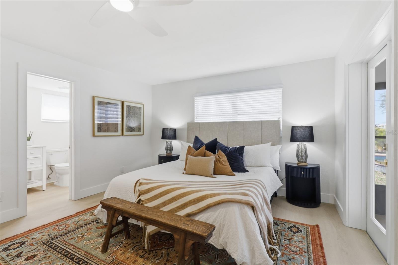 Listing photo id 10 for 5919 35th Avenue N