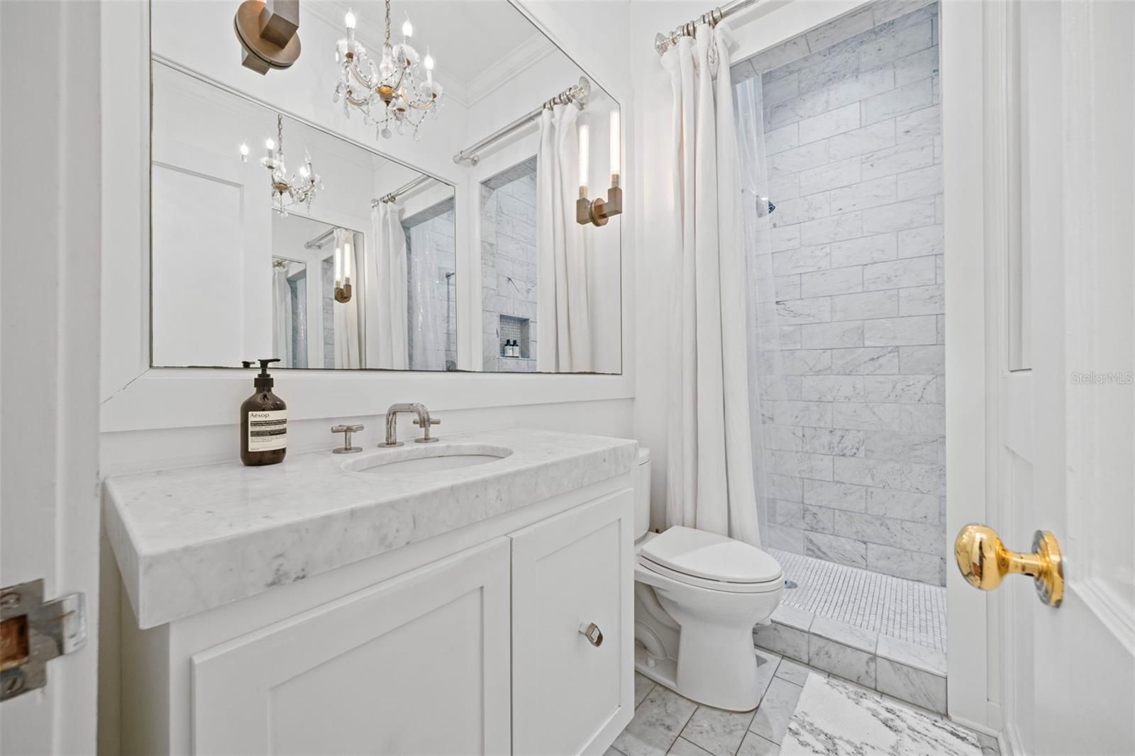 Image 6 of 45 For 3301 Morrison Avenue