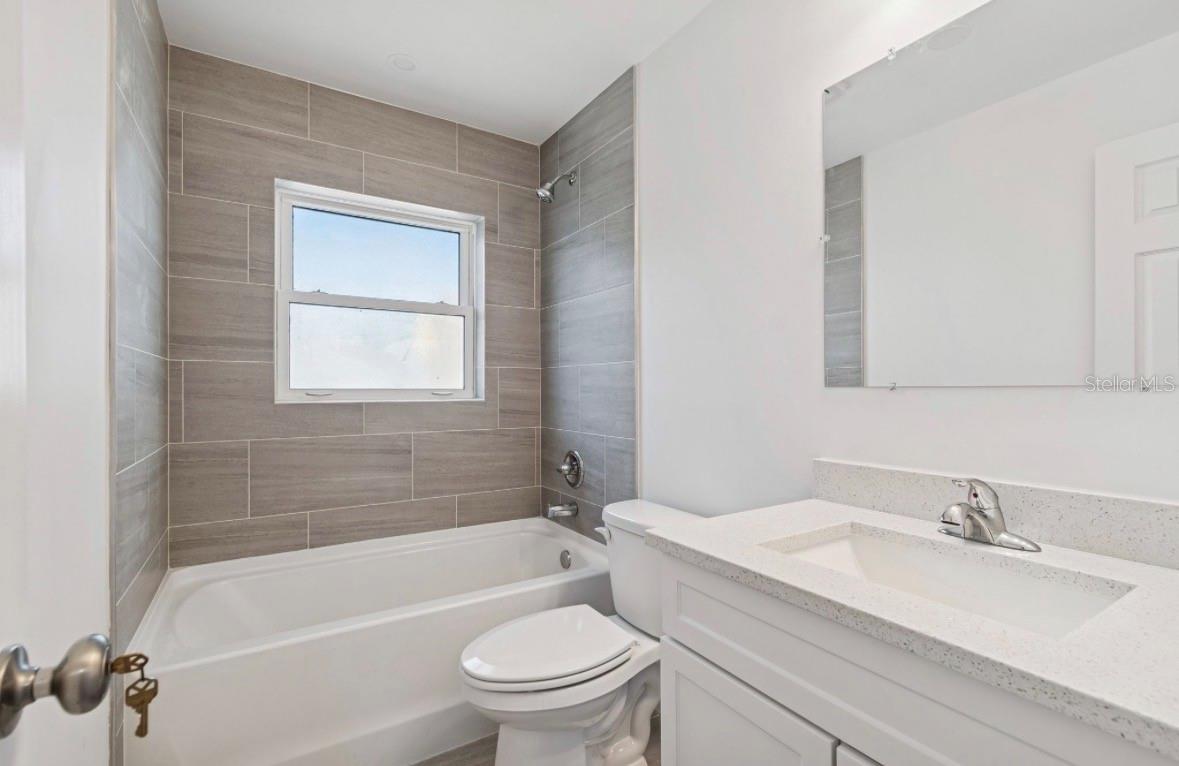 Image 14 of 53 For 14919 Bayshore Drive