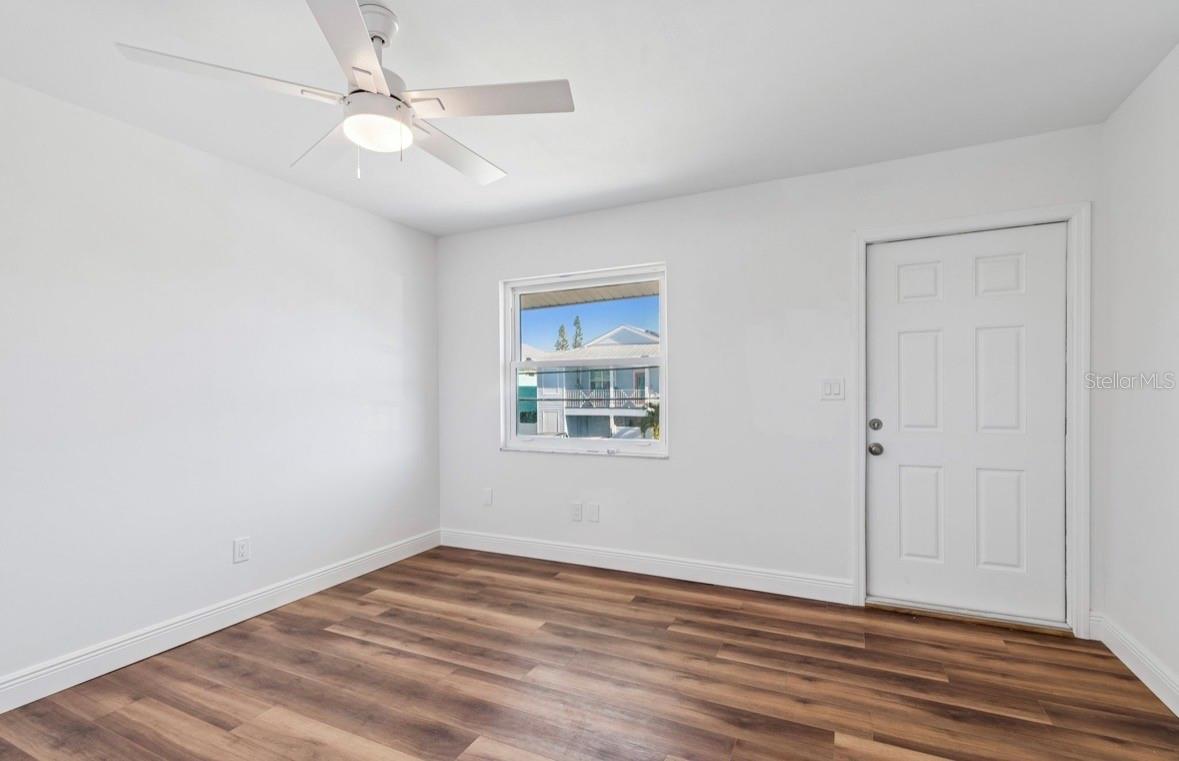 Image 25 of 53 For 14919 Bayshore Drive