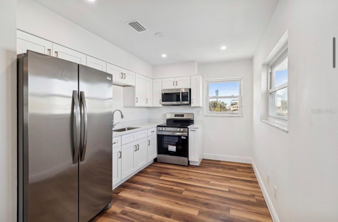 Image 27 of 53 For 14919 Bayshore Drive