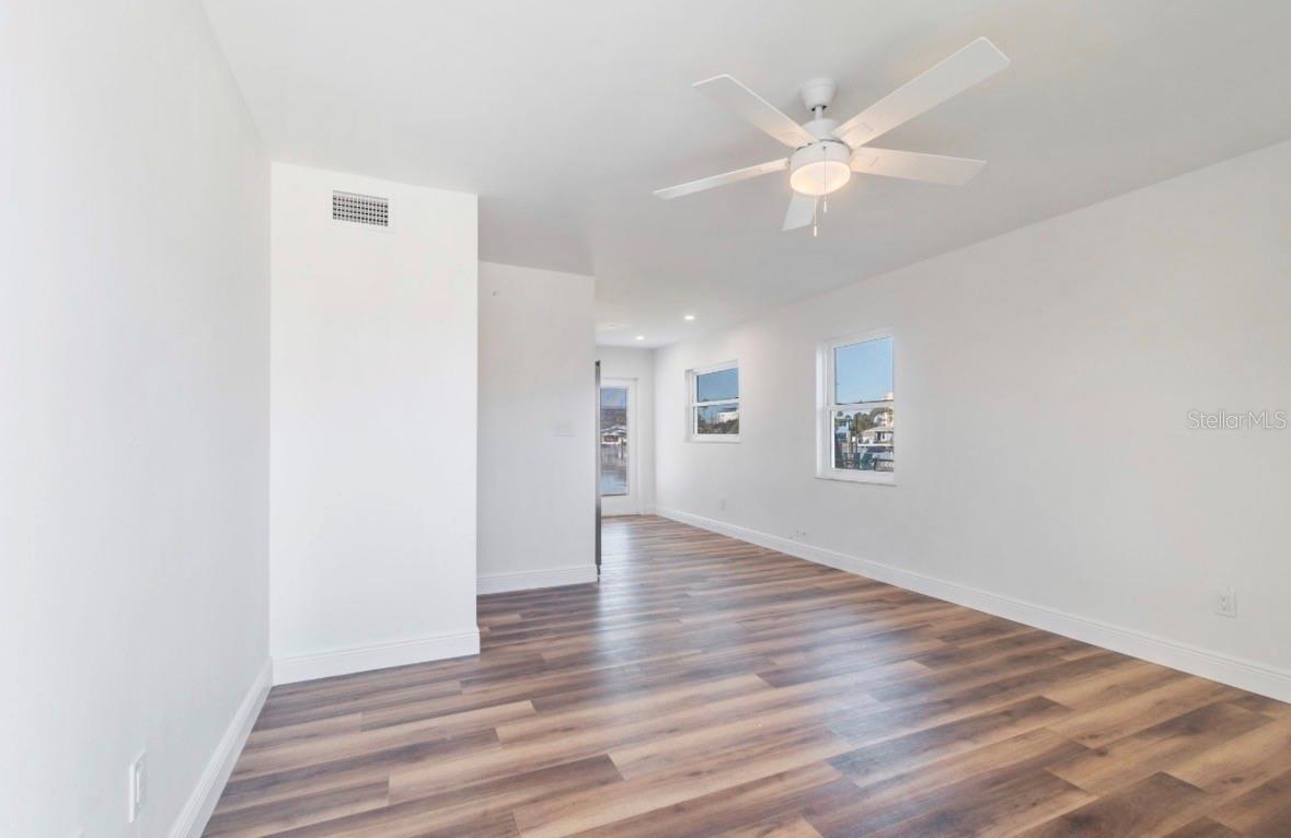 Image 3 of 53 For 14919 Bayshore Drive