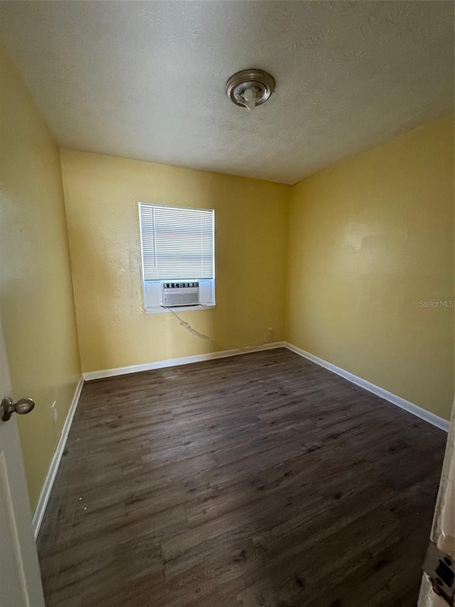 Image 4 of 12 For 1109 Phelps Street