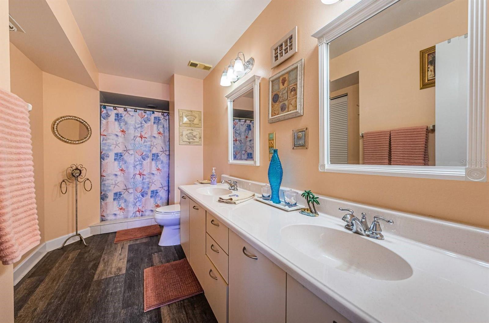 Image 12 of 20 For 6100 Bahia Del Mar Circle 103