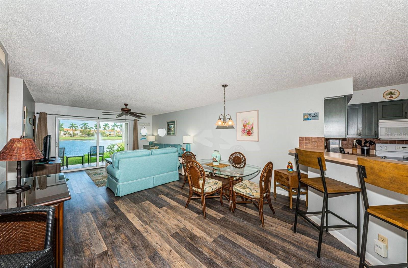 Image 4 of 20 For 6100 Bahia Del Mar Circle 103