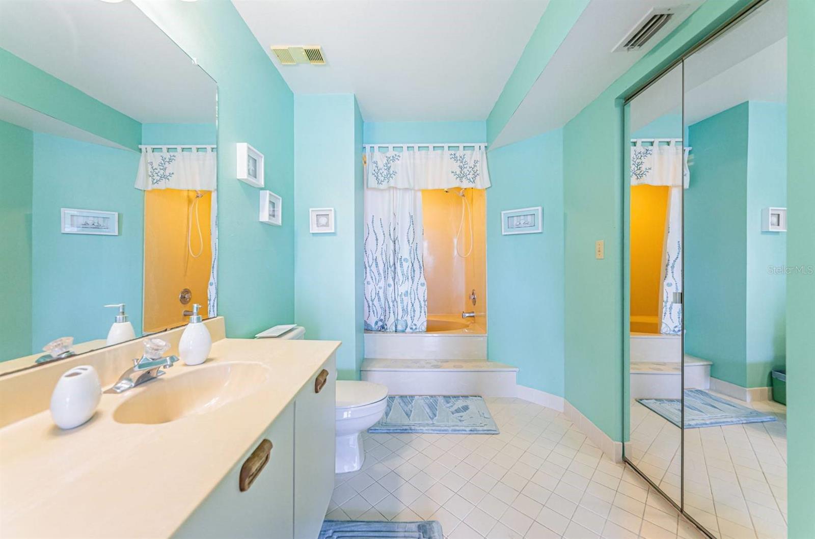 Image 13 of 22 For 6050 Bahia Del Mar Circle 120