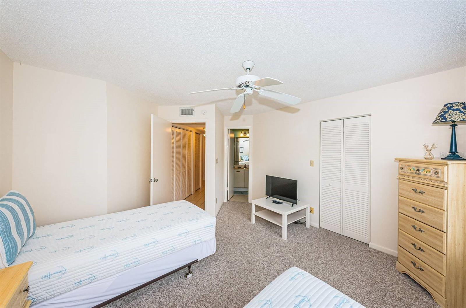 Image 17 of 22 For 6050 Bahia Del Mar Circle 120