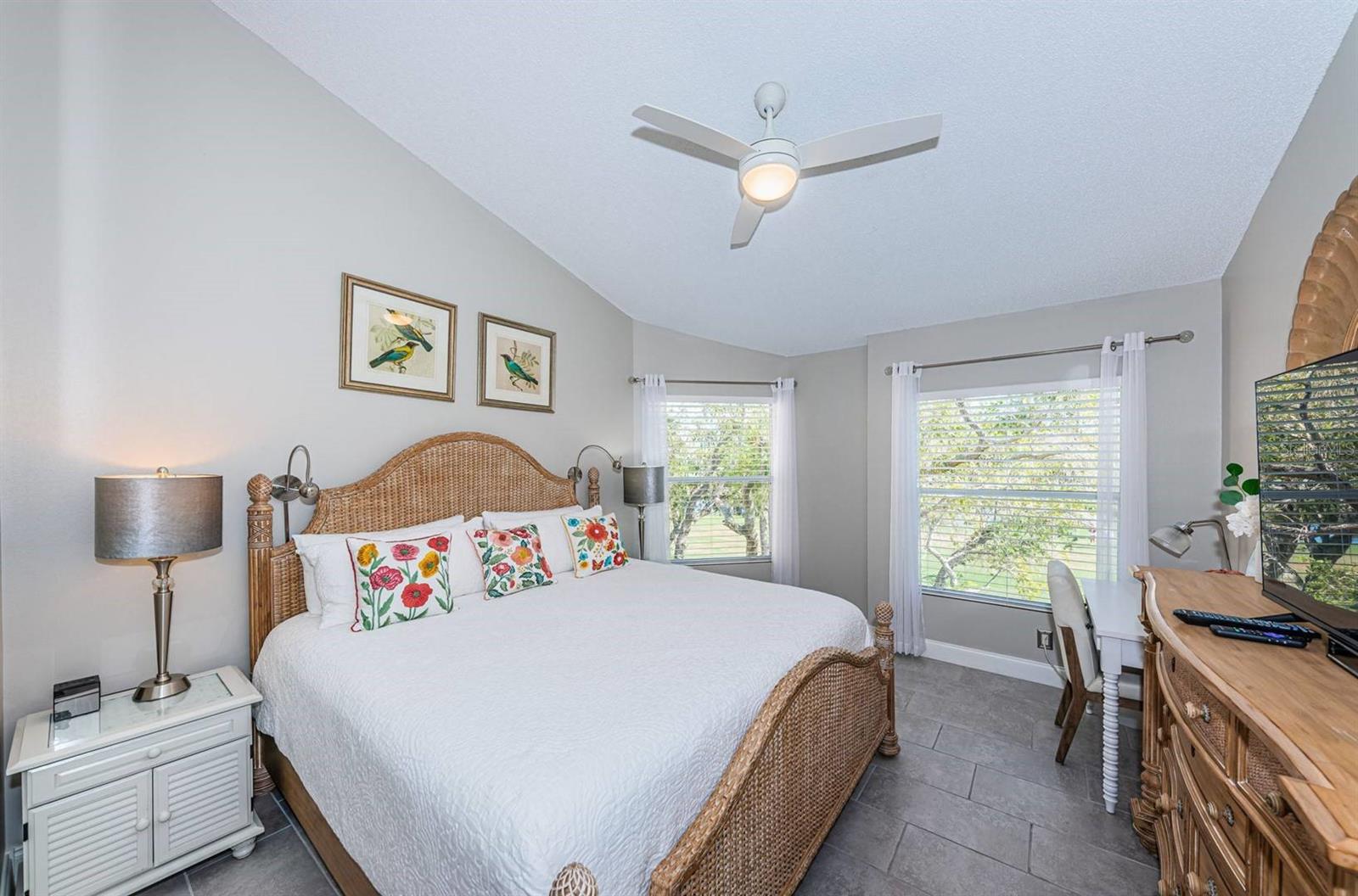 Image 10 of 19 For 6000 Bahia Del Mar Circle 229