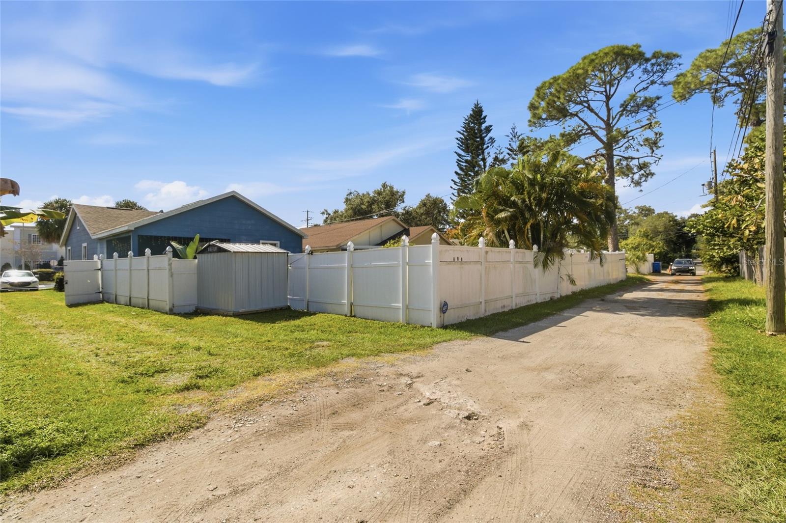 Image 27 of 28 For 469 38th Avenue N