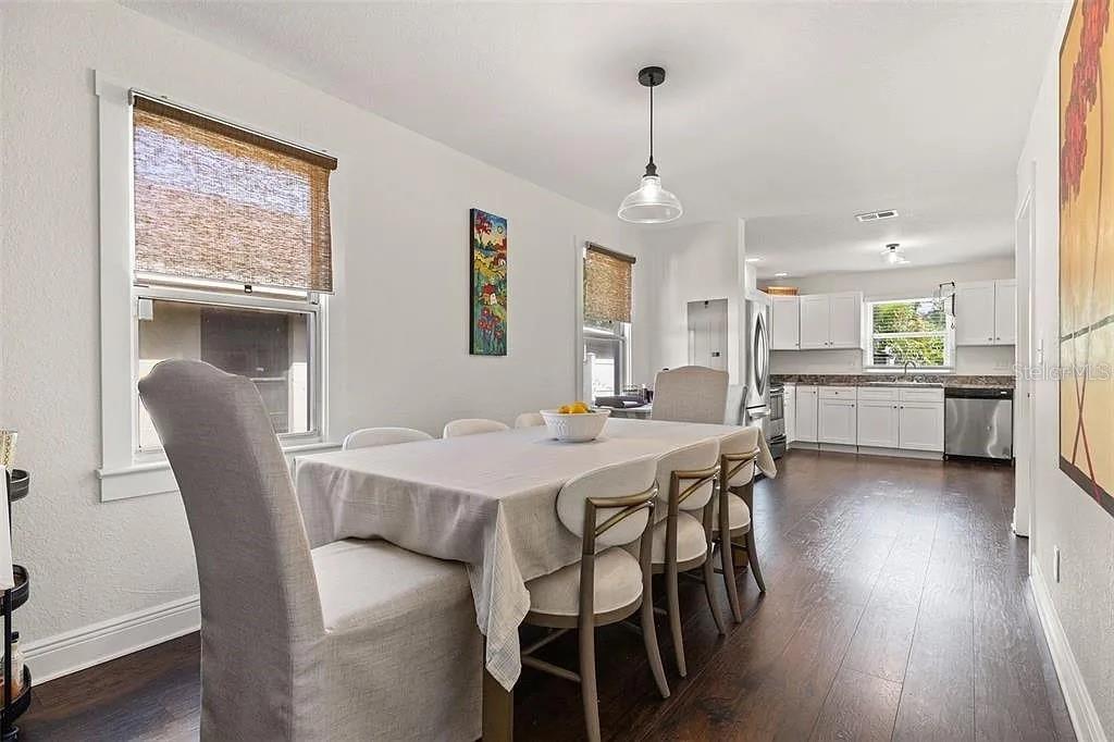 Image 5 of 28 For 469 38th Avenue N