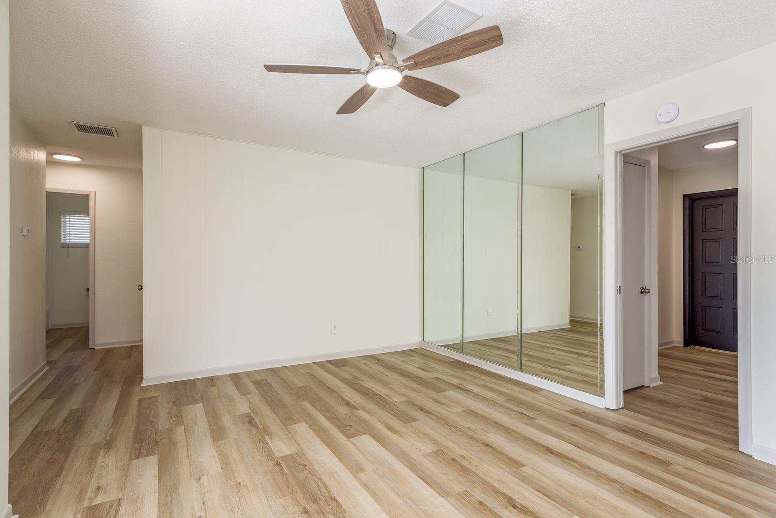 Image 12 of 57 For 11452 129th Avenue