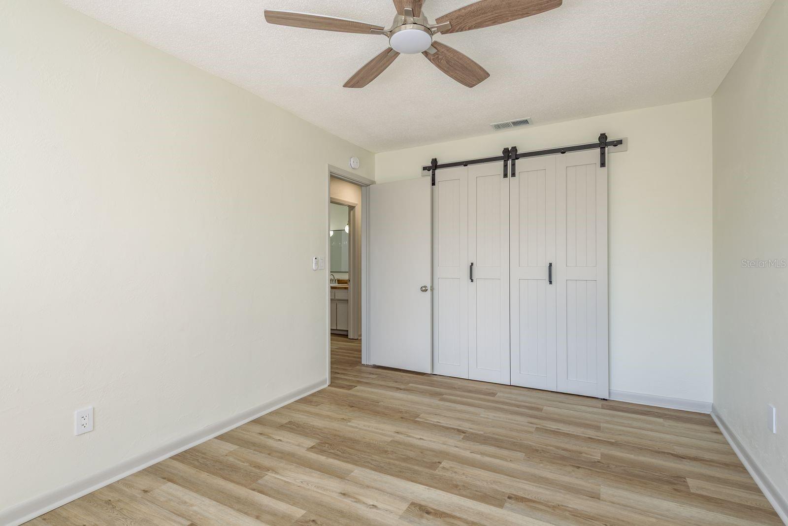 Image 28 of 57 For 11452 129th Avenue