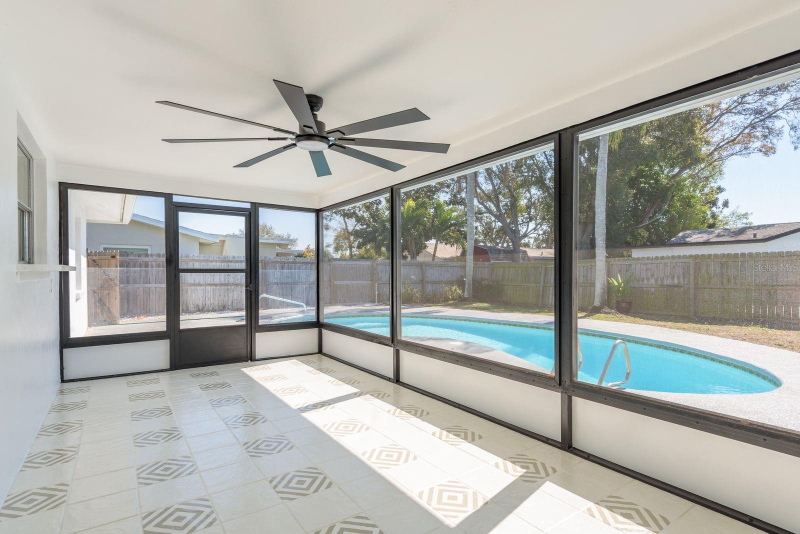 Image 32 of 57 For 11452 129th Avenue