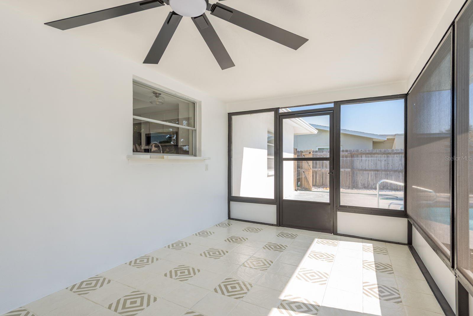 Image 33 of 57 For 11452 129th Avenue