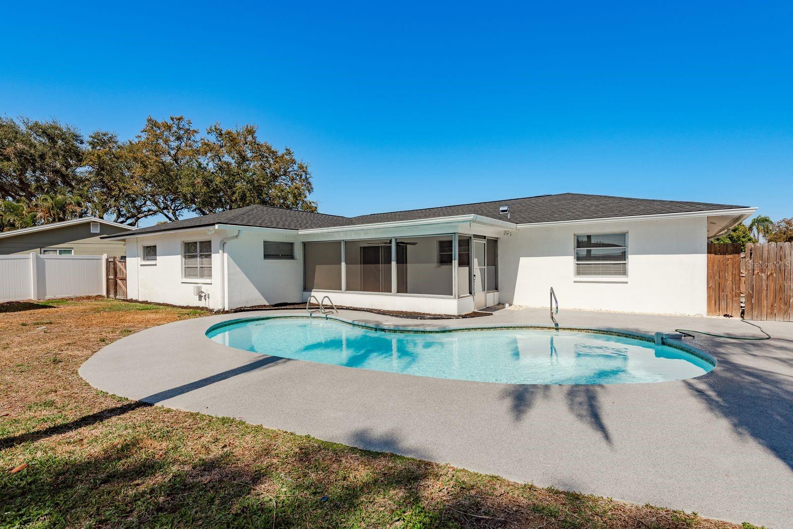 Image 38 of 57 For 11452 129th Avenue