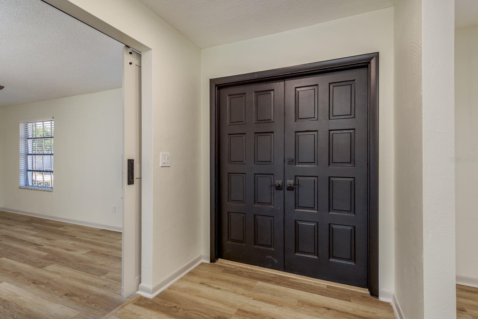 Image 5 of 57 For 11452 129th Avenue