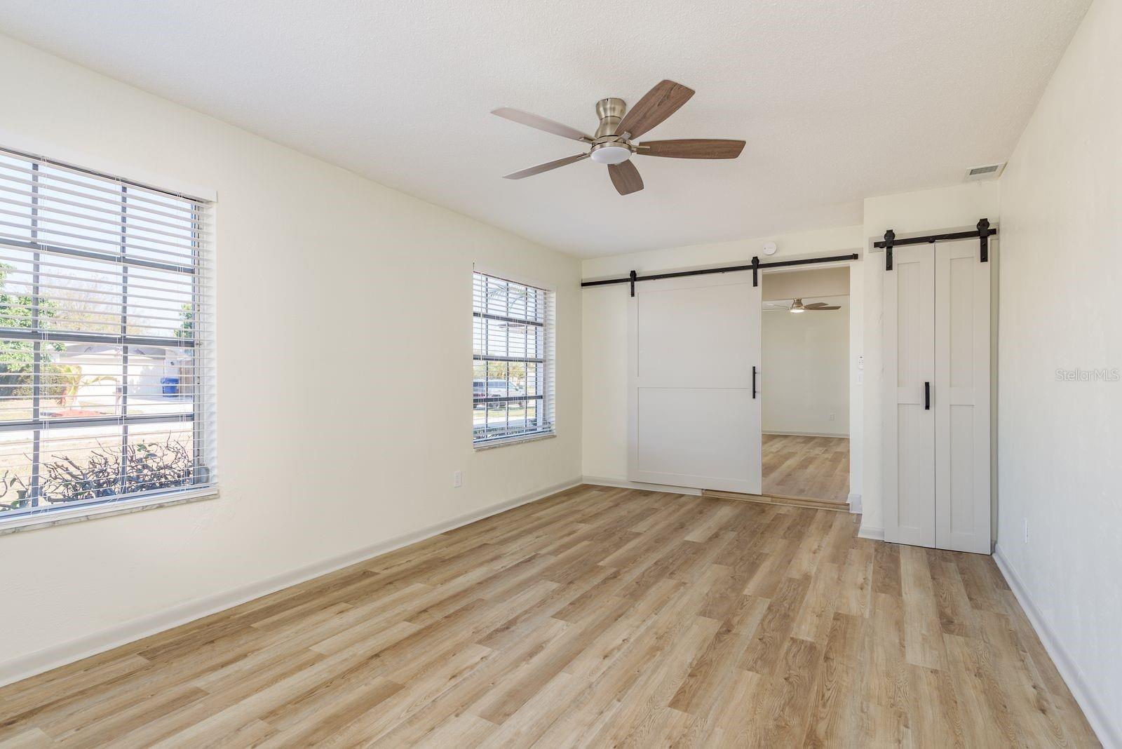 Image 8 of 57 For 11452 129th Avenue