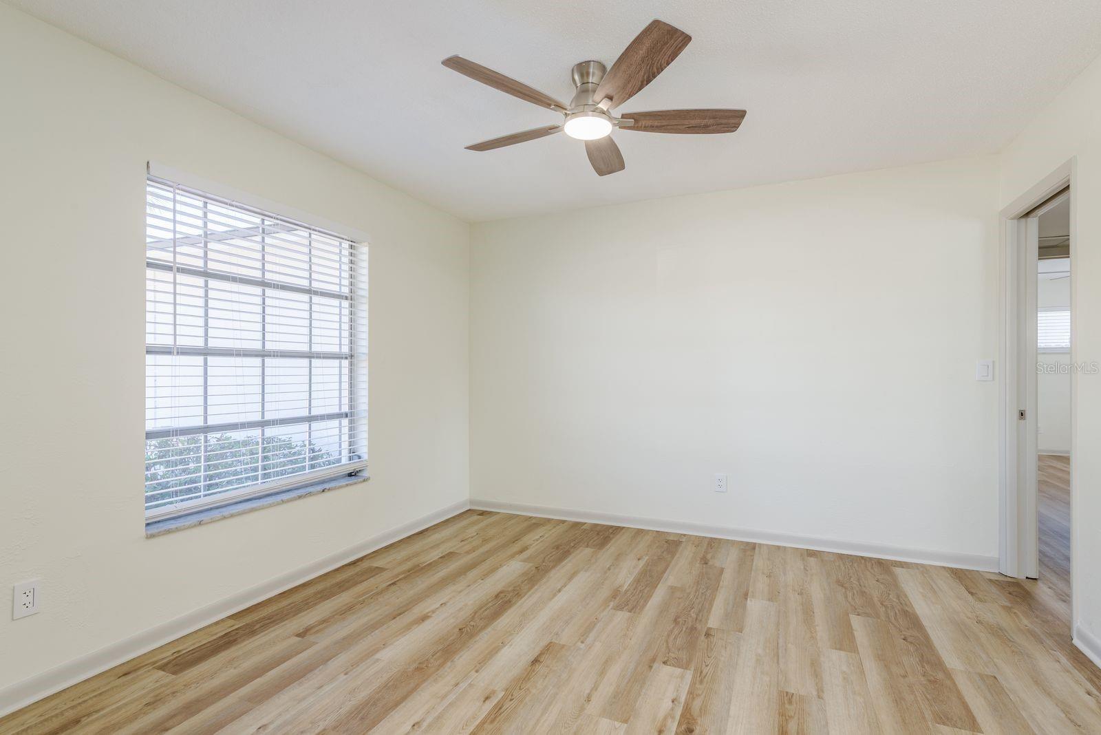 Image 9 of 57 For 11452 129th Avenue