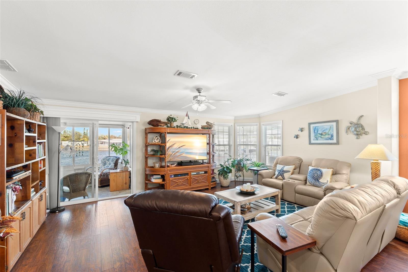 Image 18 of 35 For 7166 Mount Arlington Drive Ne 418