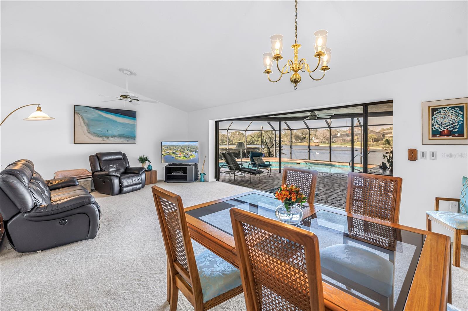 Image 18 of 38 For 771 Suwannee Court Ne