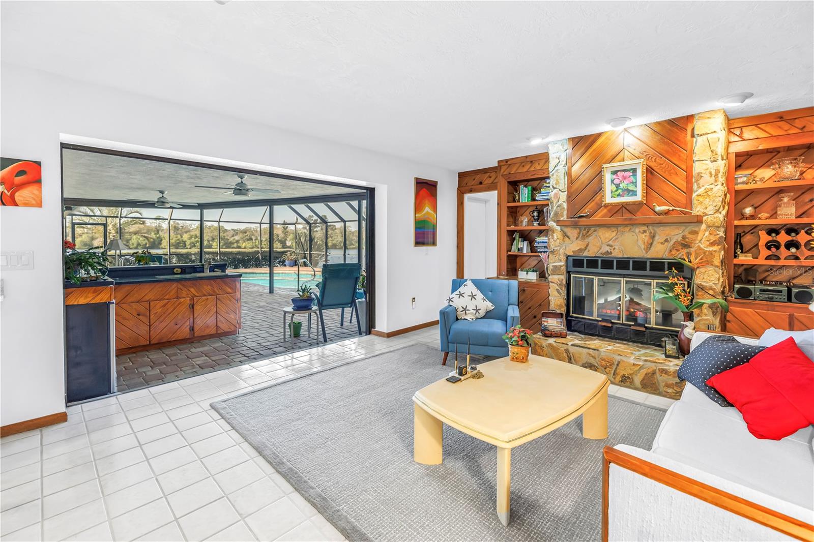 Image 21 of 38 For 771 Suwannee Court Ne