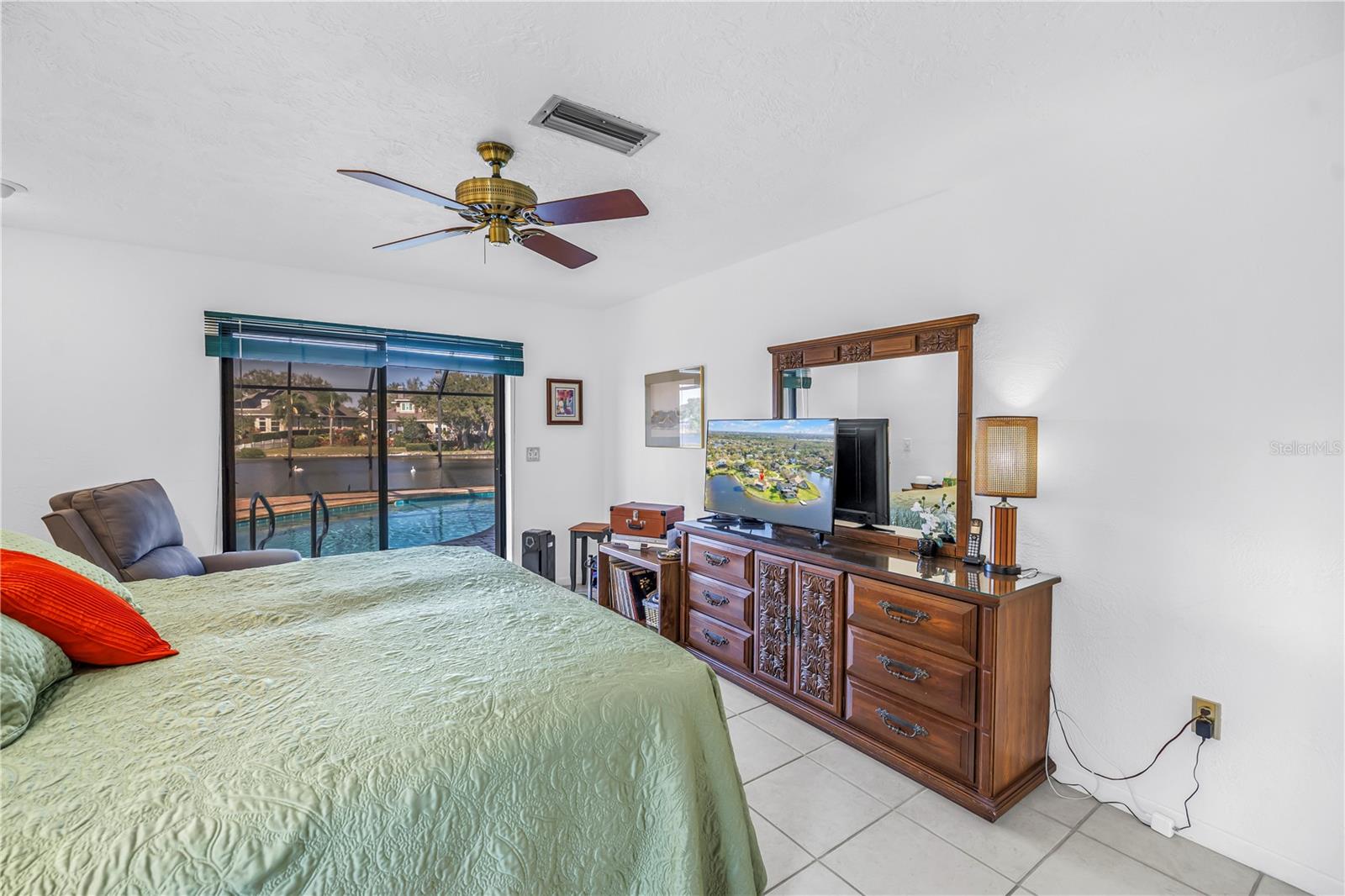 Image 27 of 38 For 771 Suwannee Court Ne