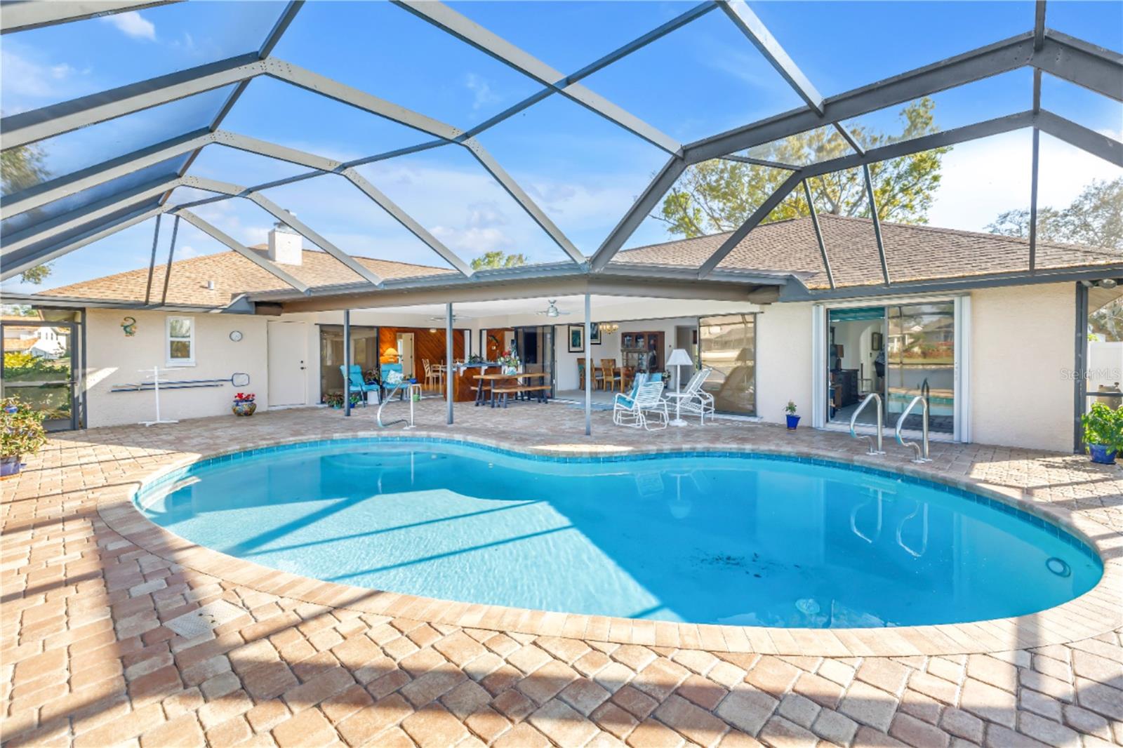 Image 4 of 38 For 771 Suwannee Court Ne