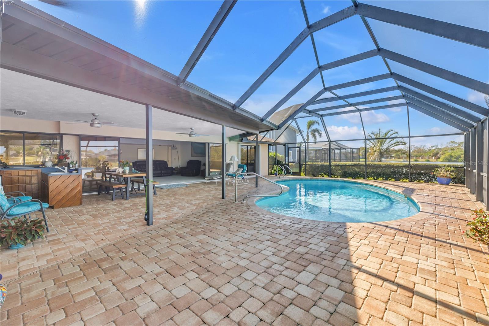 Image 8 of 38 For 771 Suwannee Court Ne