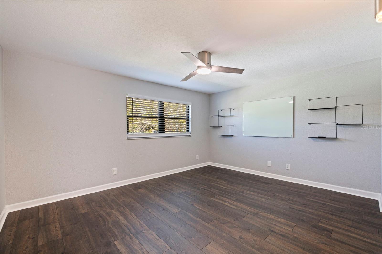 Listing photo id 32 for 8950 Baywood Park Drive